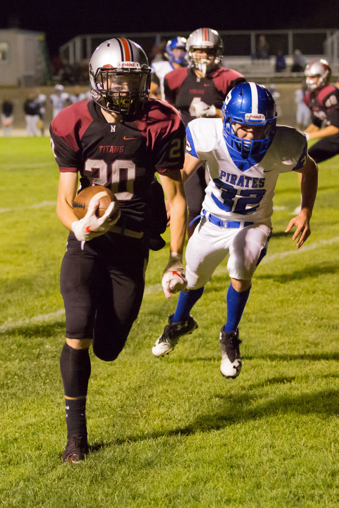 100518 Nipomo Morro Bay Football 025.jpg